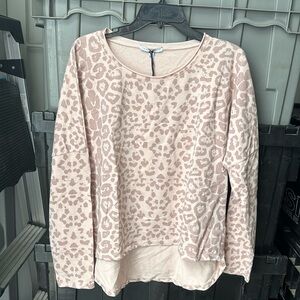 Tempo Paris Pink Leopard Print Sweater